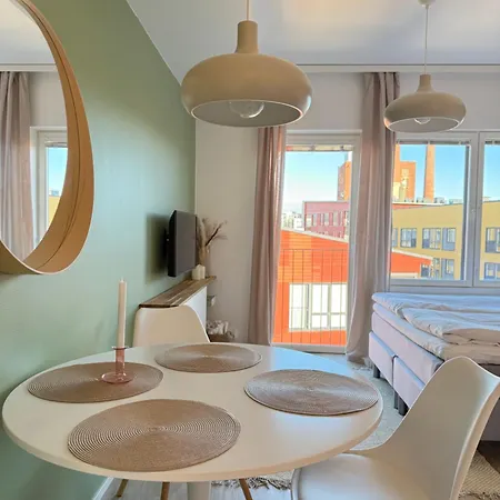 Apartmán Hyvin Varusteltu City-studio Turun Linnan Kupeessa Ja Autopaikka