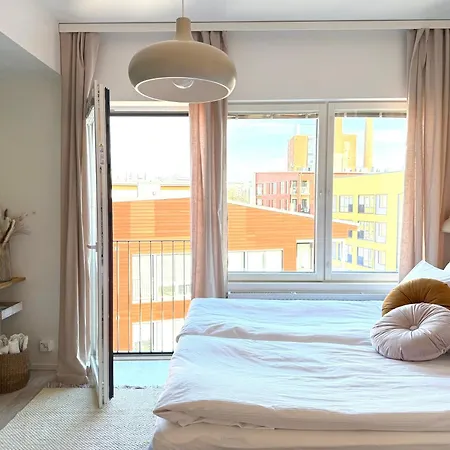 Hyvin Varusteltu City-studio Turun Linnan Kupeessa Ja Autopaikka Turku