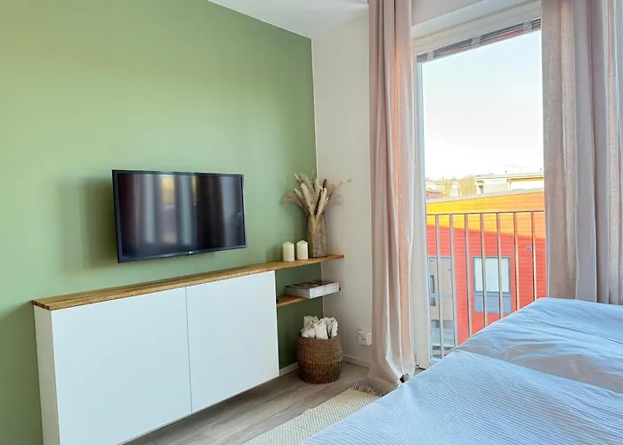 Hyvin Varusteltu City-studio Turun Linnan Kupeessa Ja Autopaikka