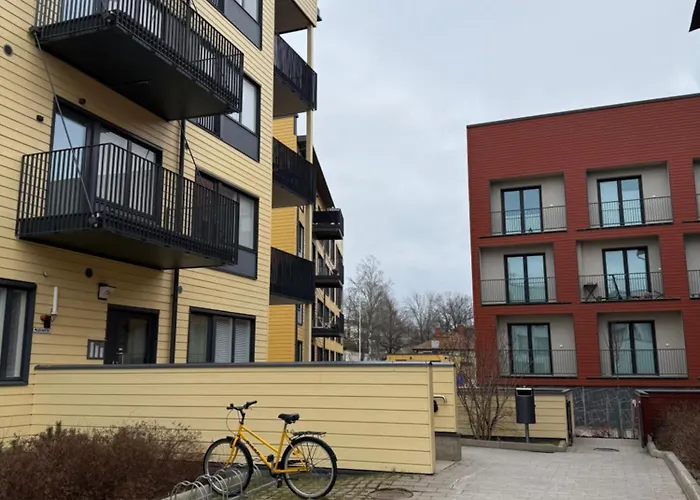 Hyvin Varusteltu City-studio Turun Linnan Kupeessa Ja Autopaikka